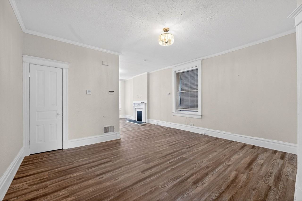 2918 Sidney St - Photo 7 of 25