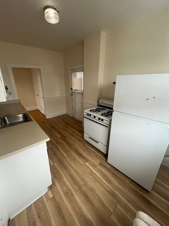 12497 Cedar Rd - Photo 7 of 15