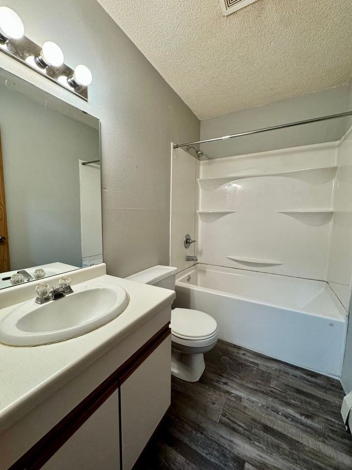 Northern Lights 301 Apartments - Photo 5 of 6