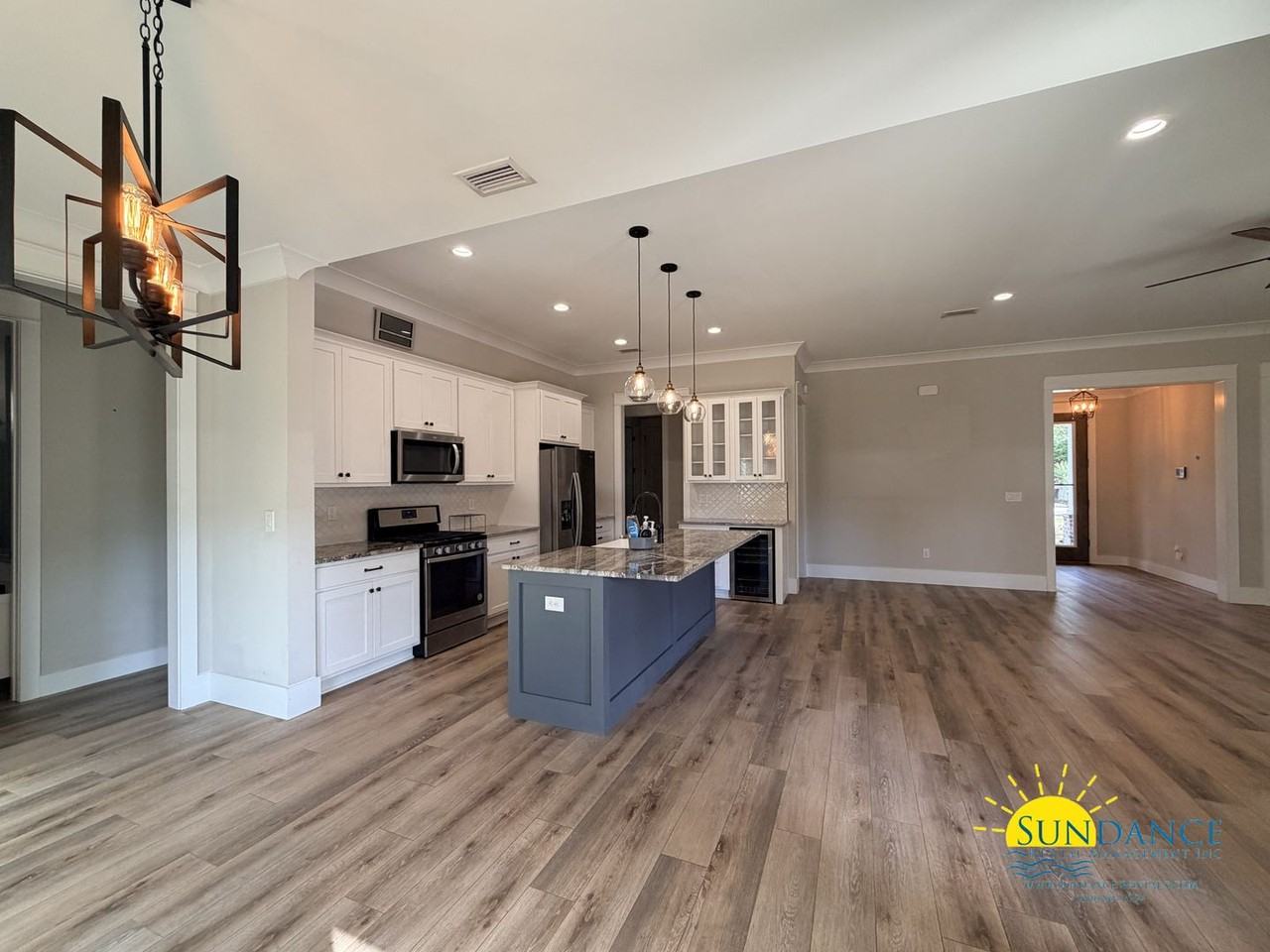 334 Wheeler St Se - Photo 5 of 42