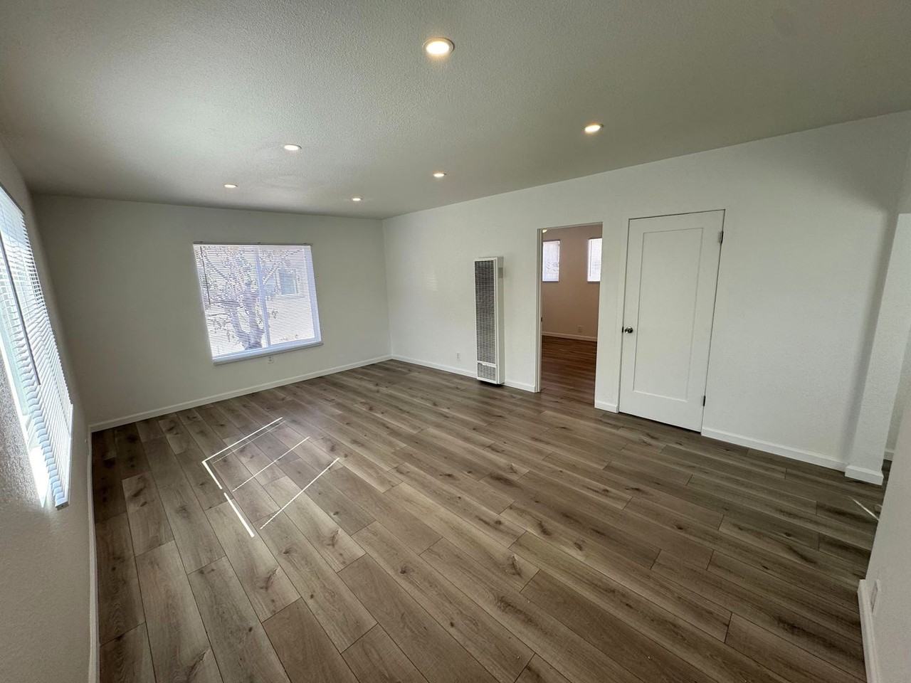 453 449, 453 & 457 Hurst Avenue - Photo 4 of 24