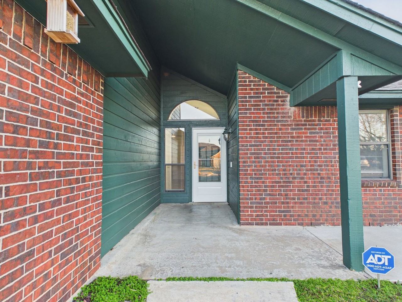 3904 Sw Parkridge Blvd - Photo 3 of 50