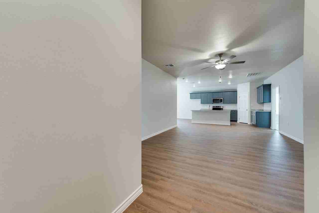 1321 Hogback Way - Photo 4 of 24