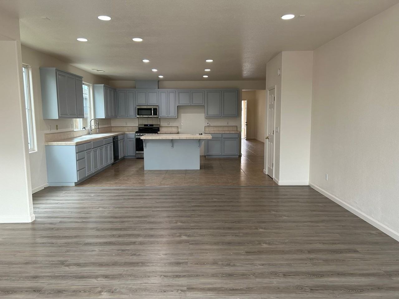 759 Hagerman Peak Dr - Photo 5 of 31