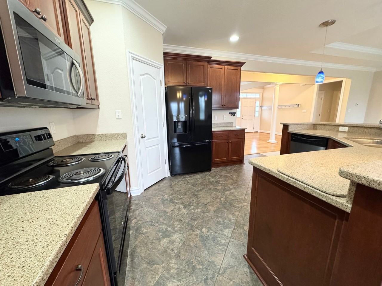 125 Tulip Tree Dr - Photo 3 of 22