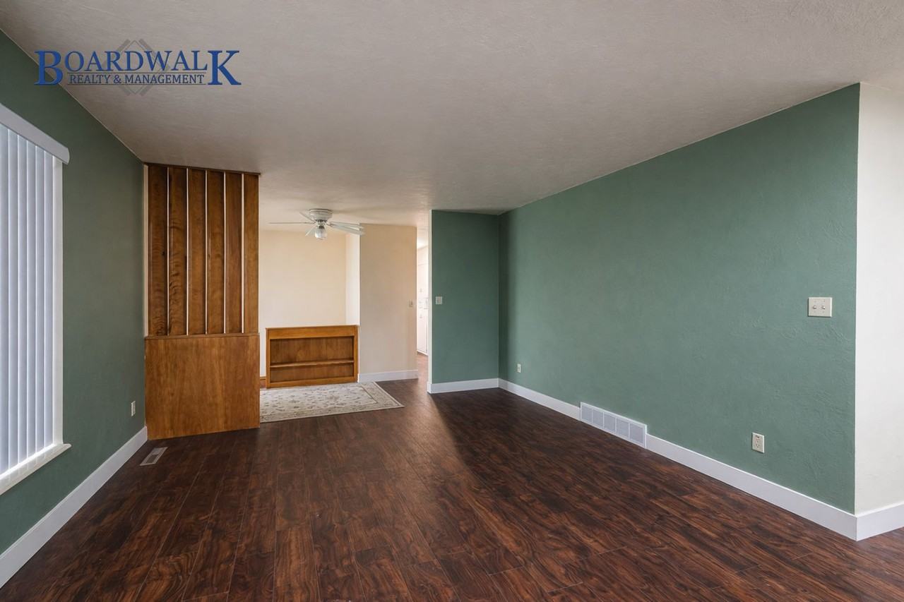 2127 E Evergreen Ave - Photo 4 of 20