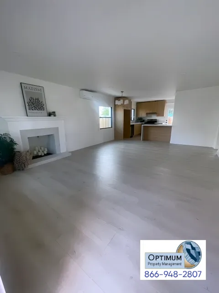 712 E H St - Photo 2 of 18