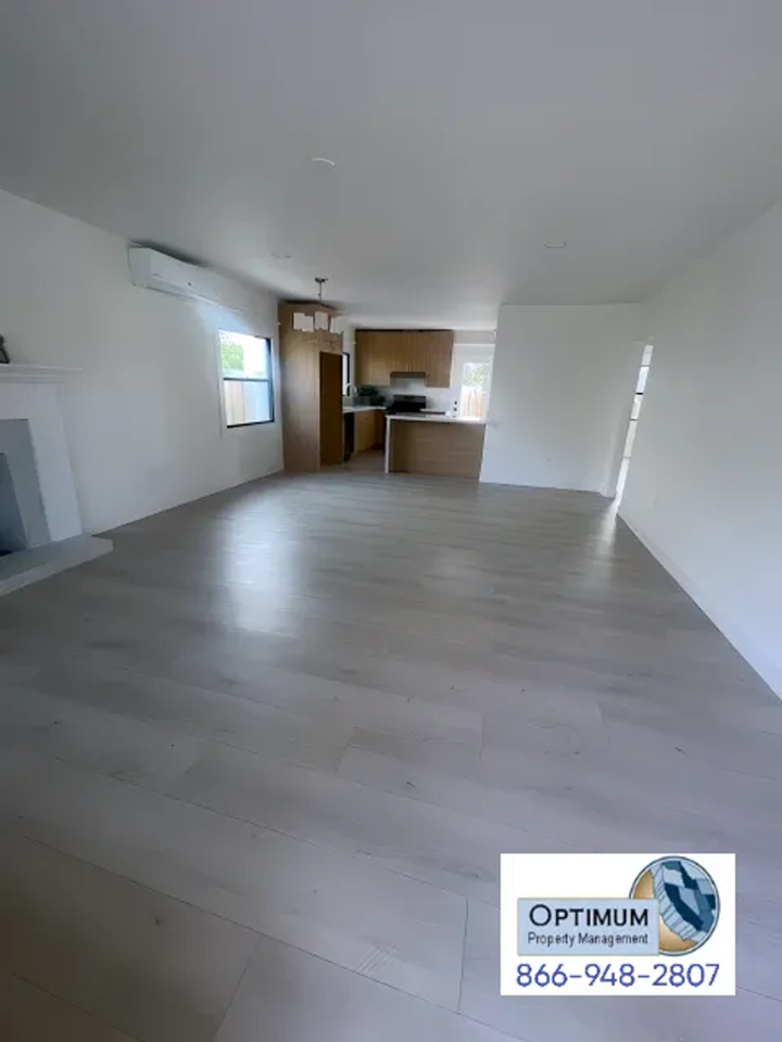 712 E H St - Photo 3 of 18