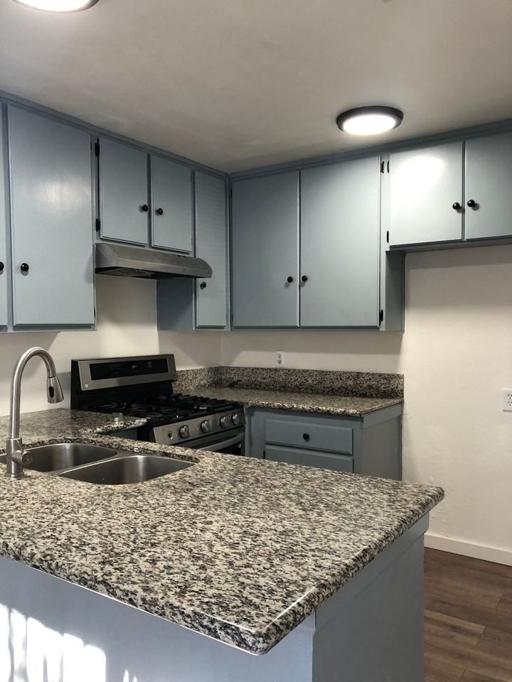 6021 Almendra Ave #B - Photo 2 of 13