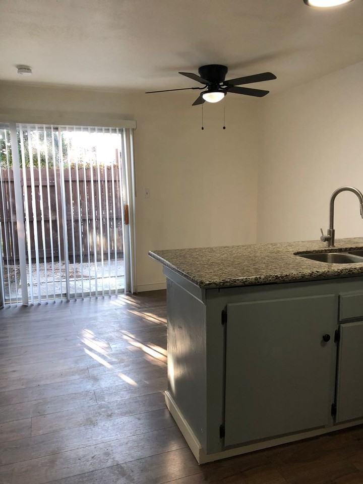 6021 Almendra Ave #B - Photo 4 of 13