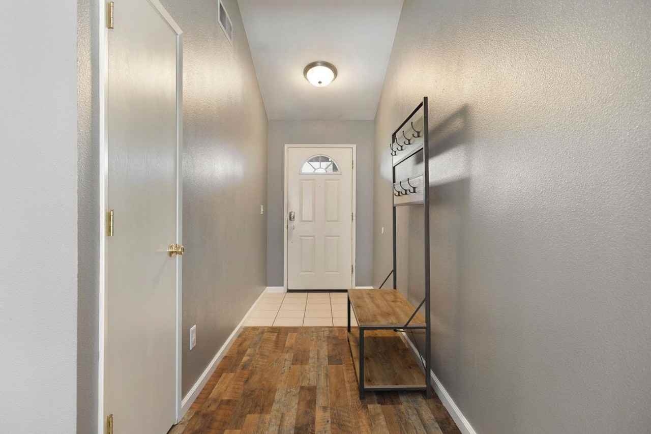 1987 Belgium Ave - Photo 3 of 24