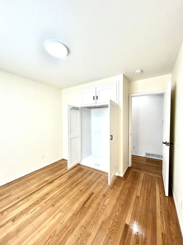 334 Ferndale Ave - Photo 5 of 12