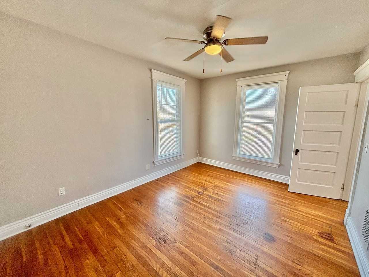 208 W Tenny Ave - Photo 5 of 14