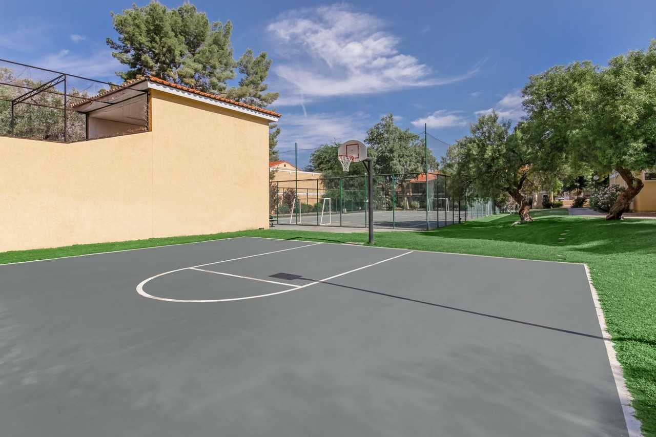 El Conquistador - Photo 6 of 50