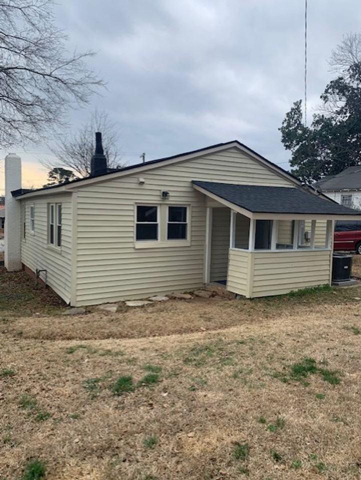 215 Culp St - Photo 2 of 12