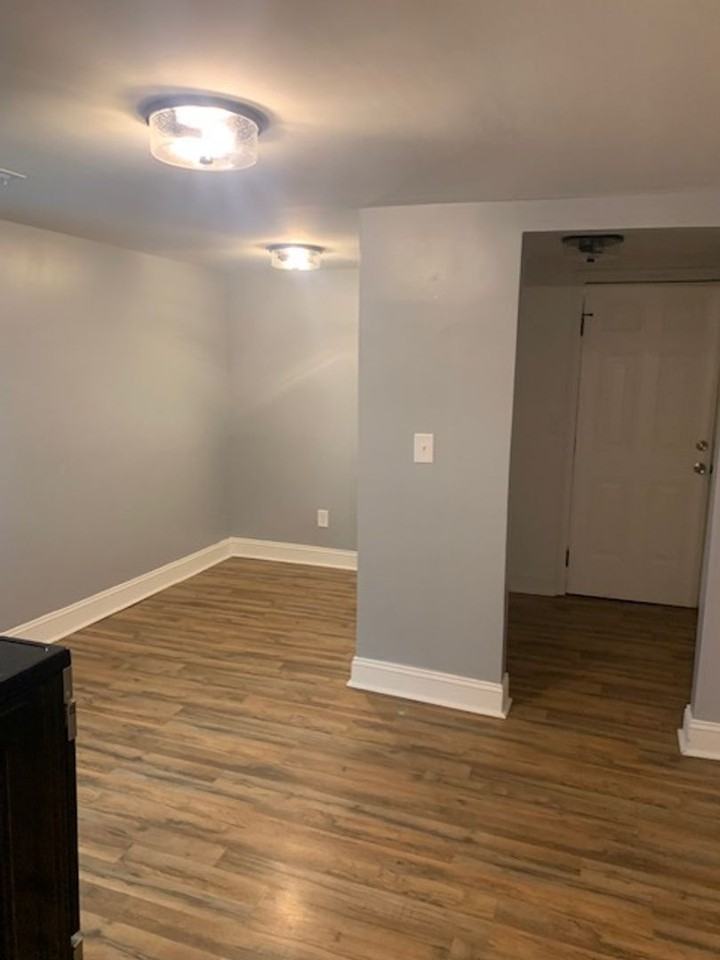 215 Culp St - Photo 6 of 12