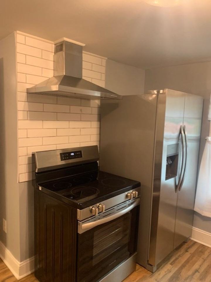 215 Culp St - Photo 7 of 12