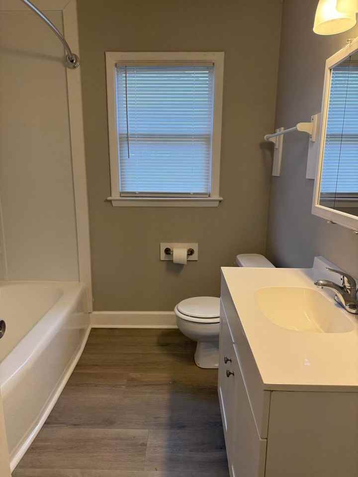 200 Pisgah Church Rd - Photo 6 of 9