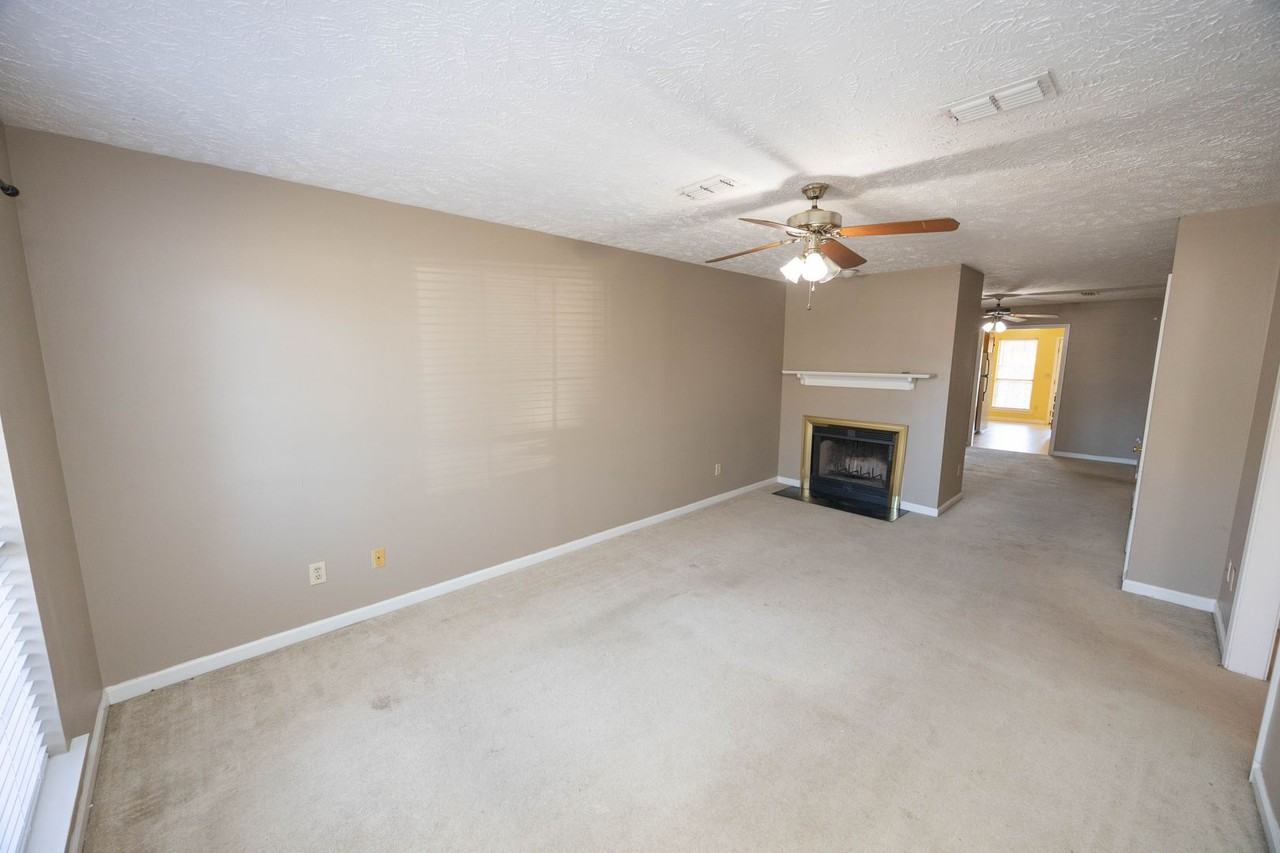 8317 Grand Oak Ct - Photo 3 of 19