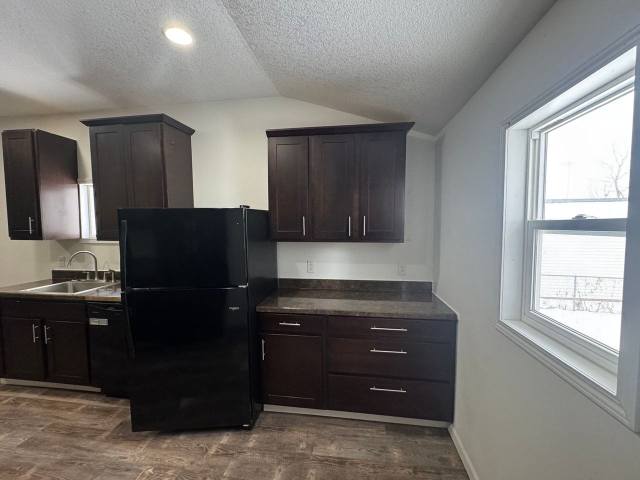 919 Conger St - Photo 4 of 17