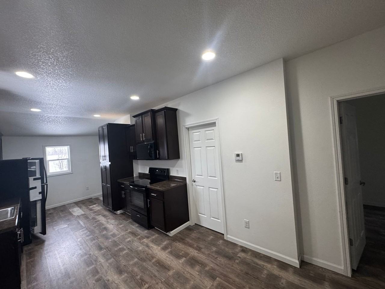 919 Conger St - Photo 6 of 17