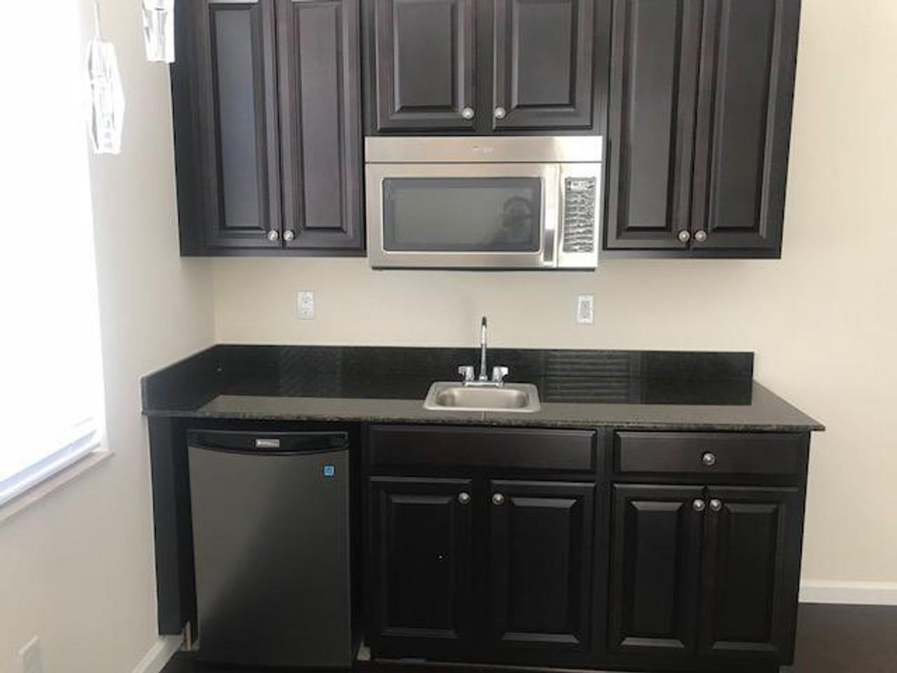 4920 Nw 15th Ave - Photo 3 of 10