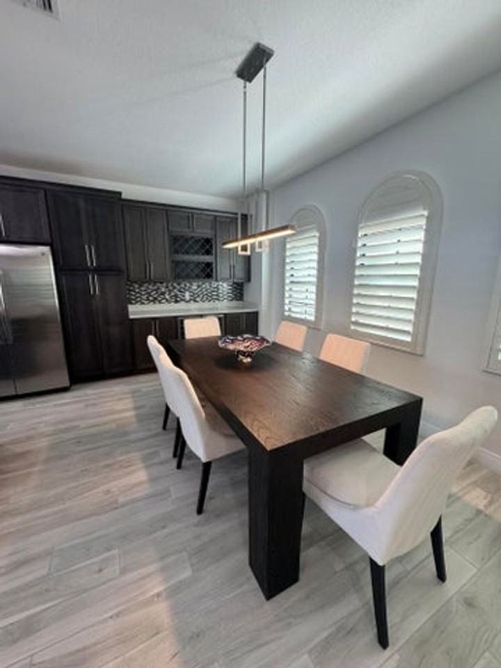 615 Windward Cir N - Photo 2 of 18