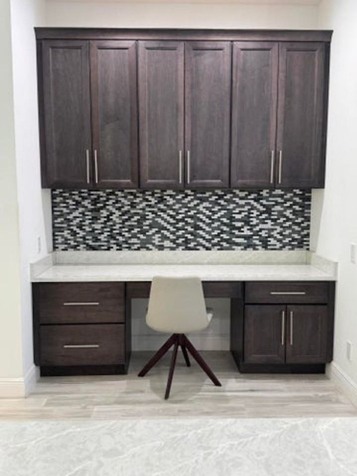 615 Windward Cir N - Photo 3 of 18