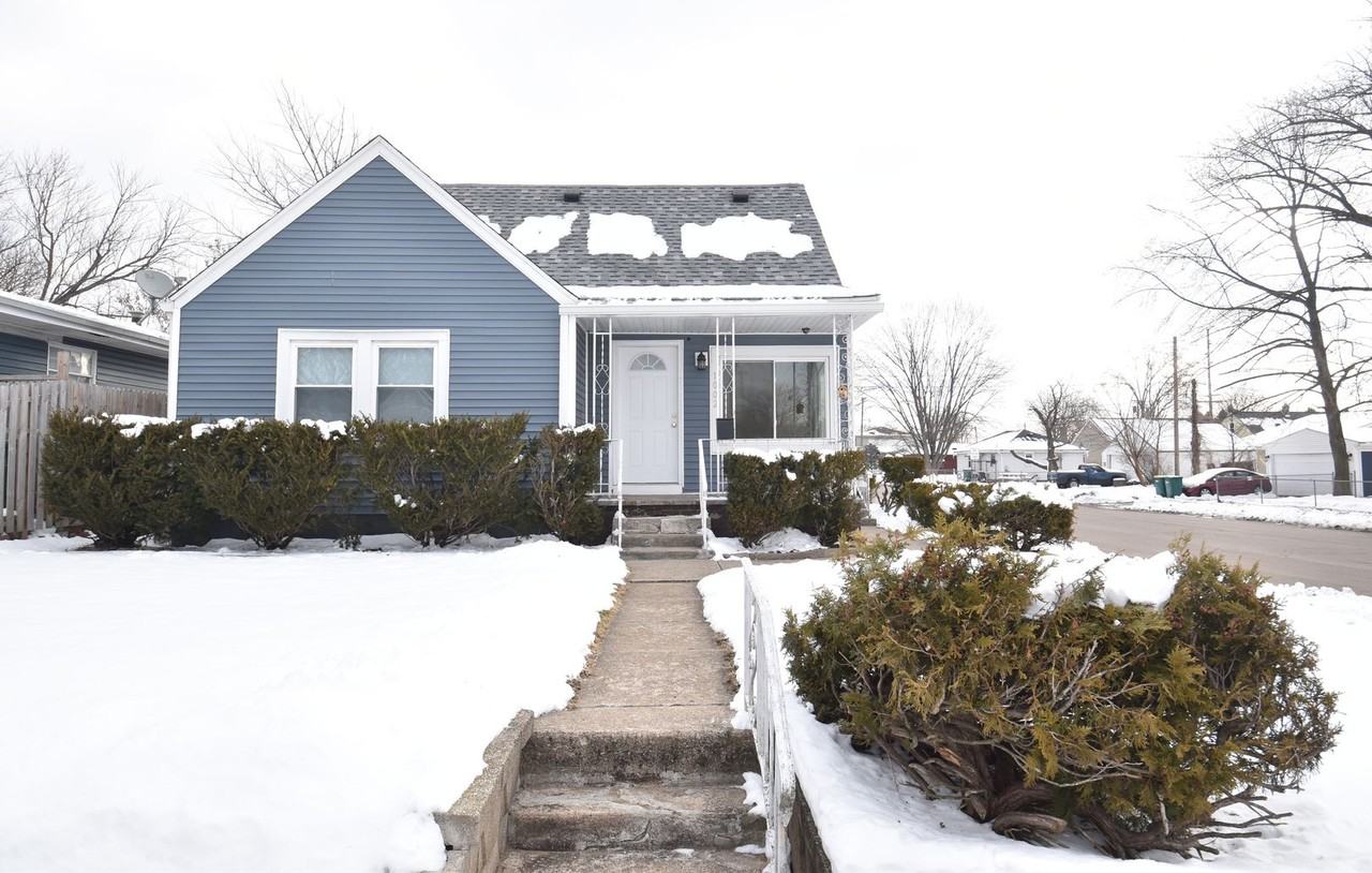 1002 Oak St - Photo 2 of 42