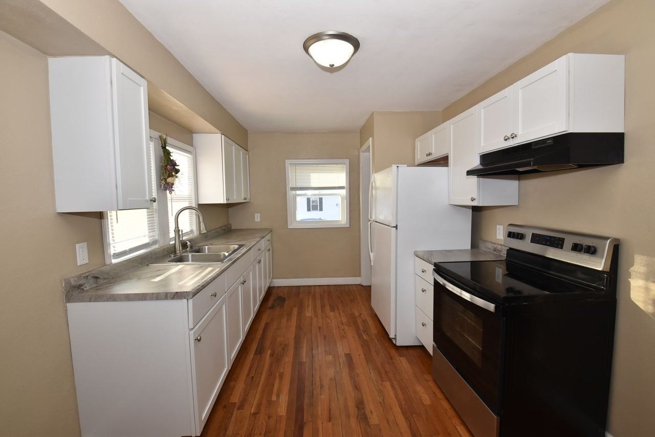 1002 Oak St - Photo 7 of 42