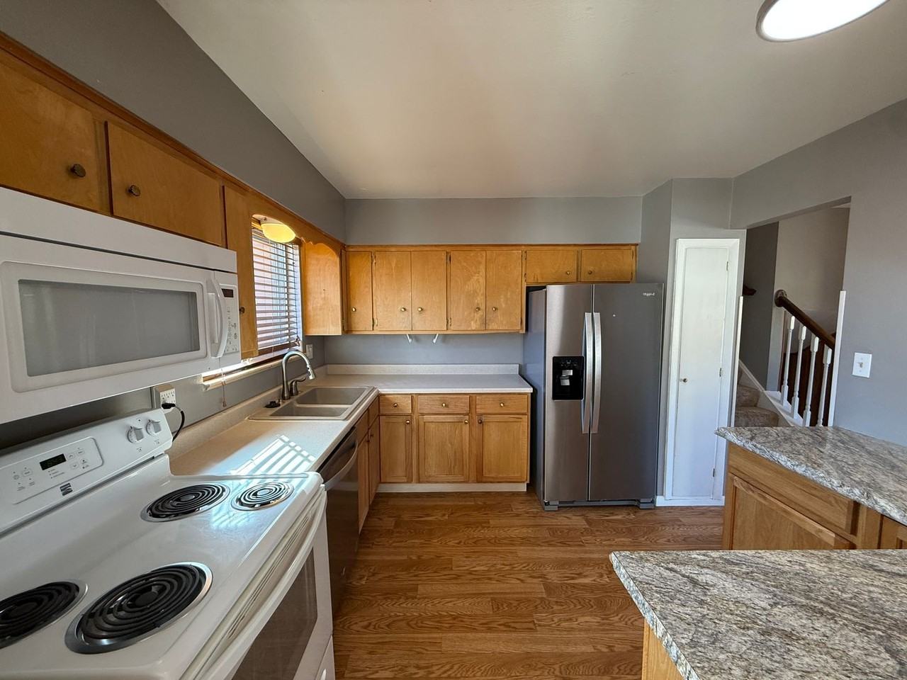 423 Niagara St - Photo 7 of 24