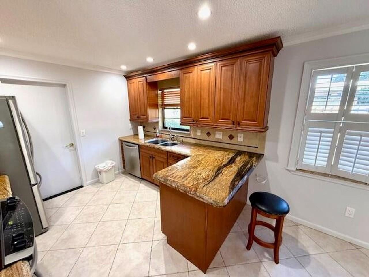 23160 Sw 53rd Ave - Photo 2 of 17