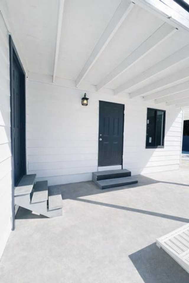 824 Winters St - Photo 3 of 10