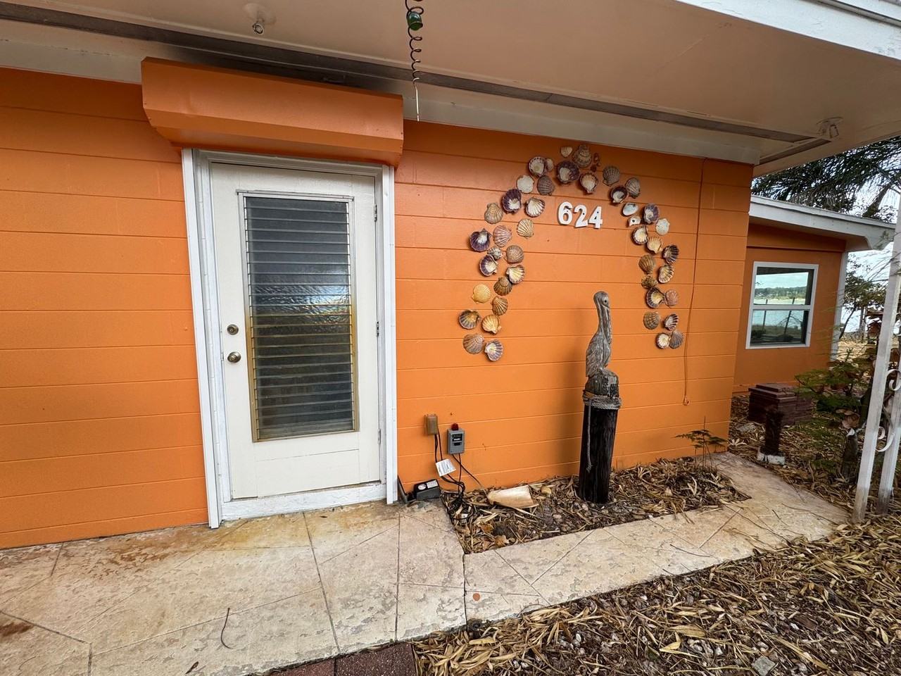 624 N Crooked Lake Dr - Photo 5 of 17