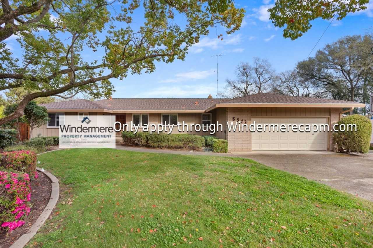 8573 Willings Way - Photo 2 of 28