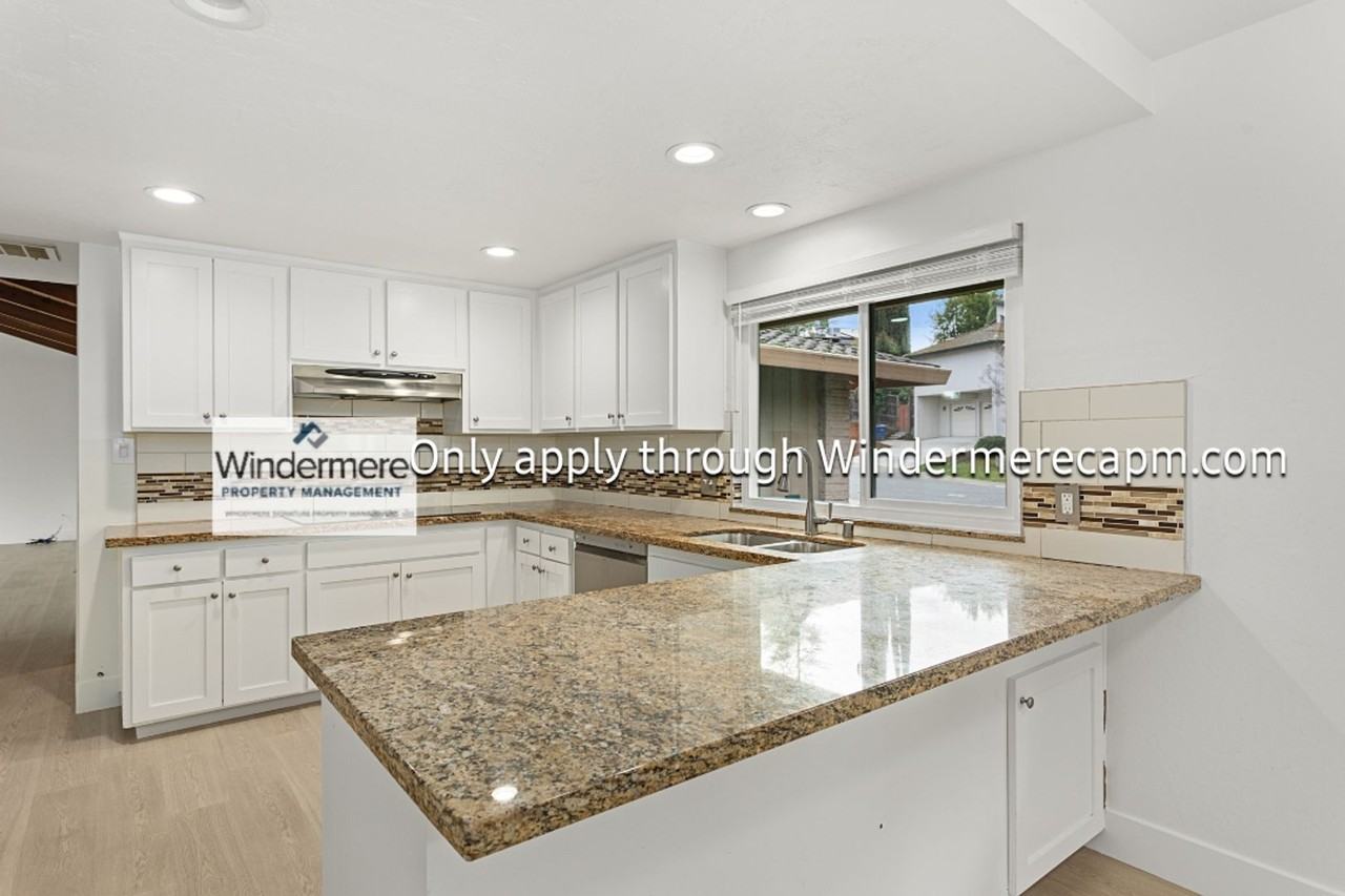 8573 Willings Way - Photo 4 of 28