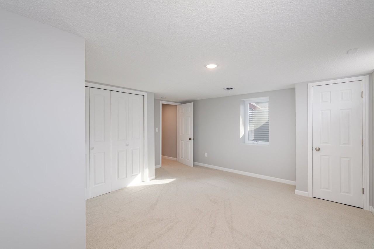 2153 Green - BRRE - Photo 3 of 9