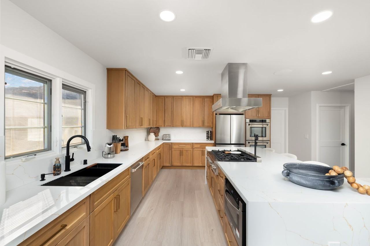 4079 Athenian Way - Photo 3 of 21