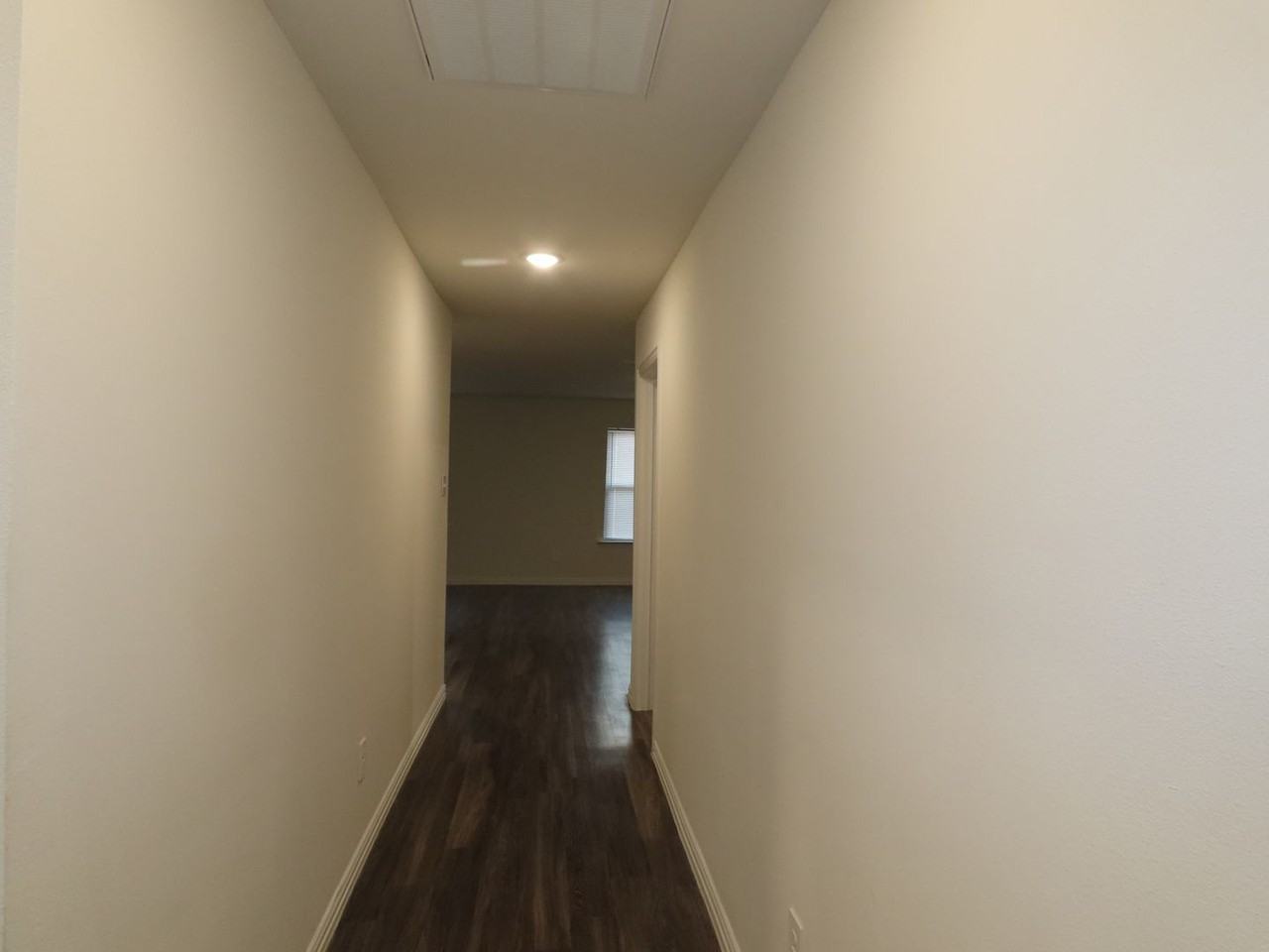 1615 N Gaston Ave - Photo 4 of 27