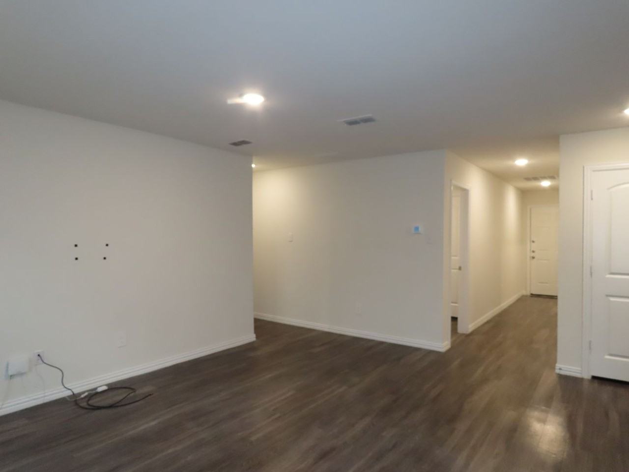 1615 N Gaston Ave - Photo 6 of 27