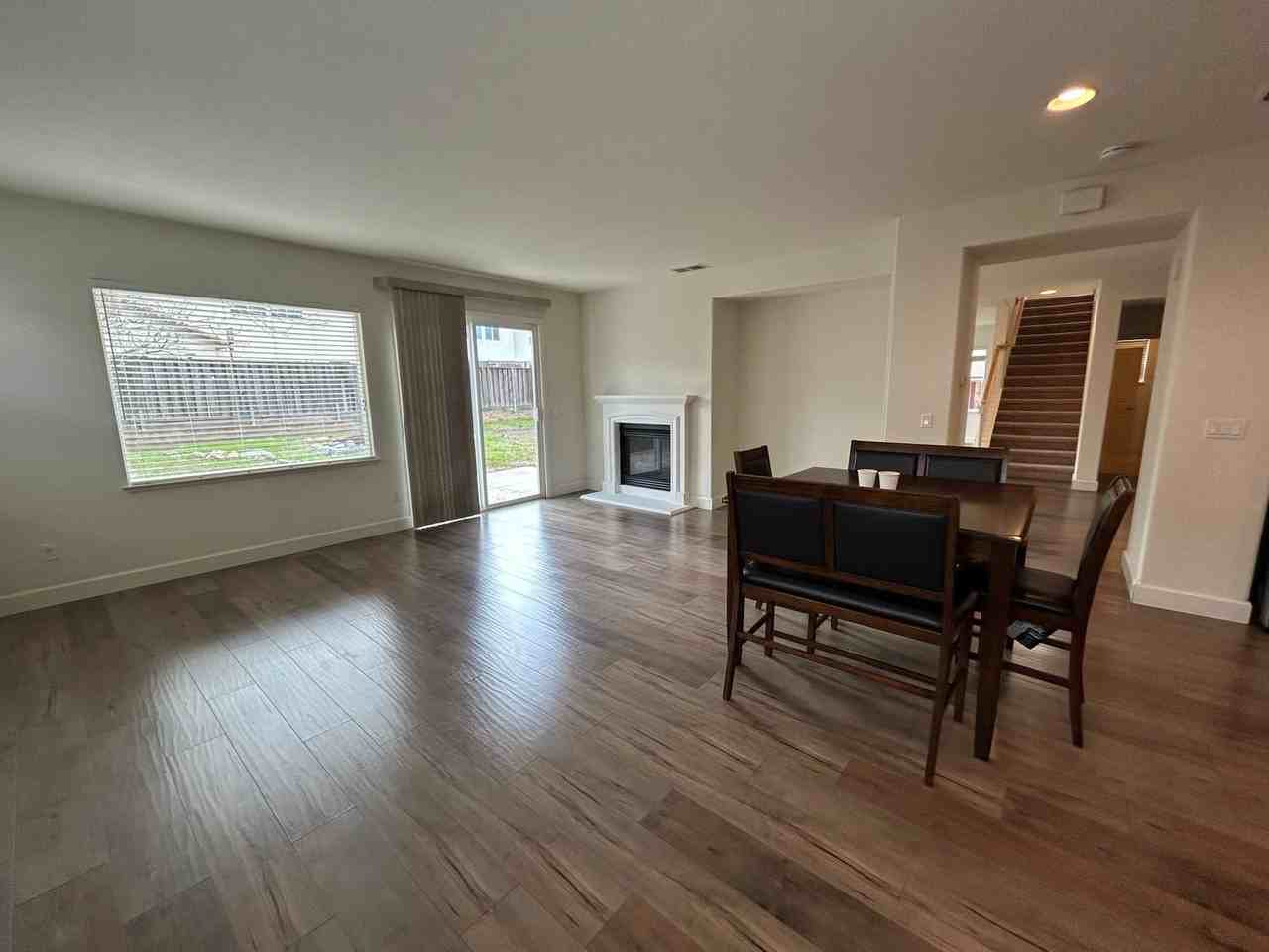 1454 Azalea Dr - Photo 5 of 31