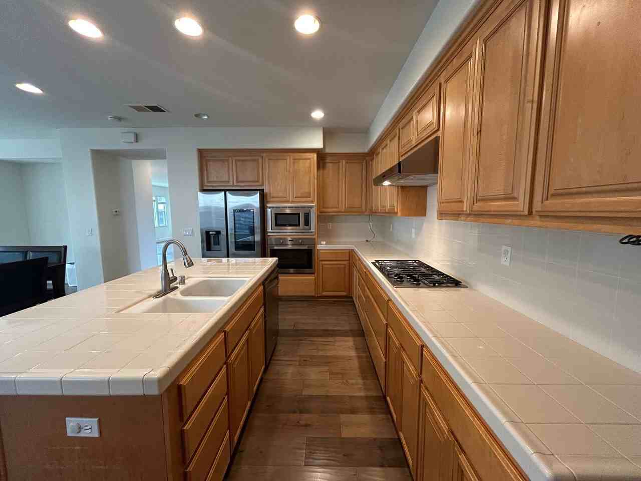 1454 Azalea Dr - Photo 6 of 31