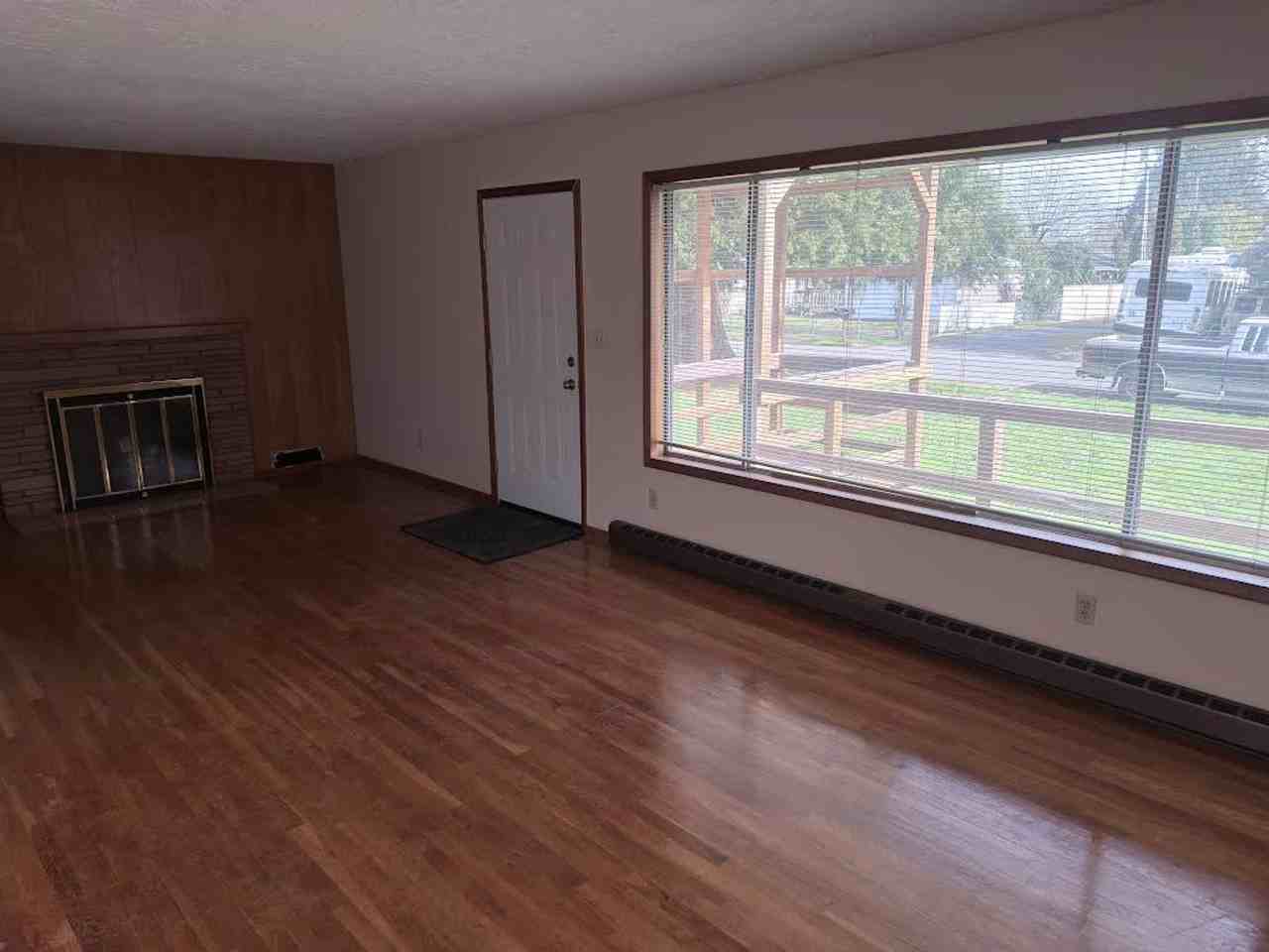 2021 Se 141st Ave - Photo 3 of 16