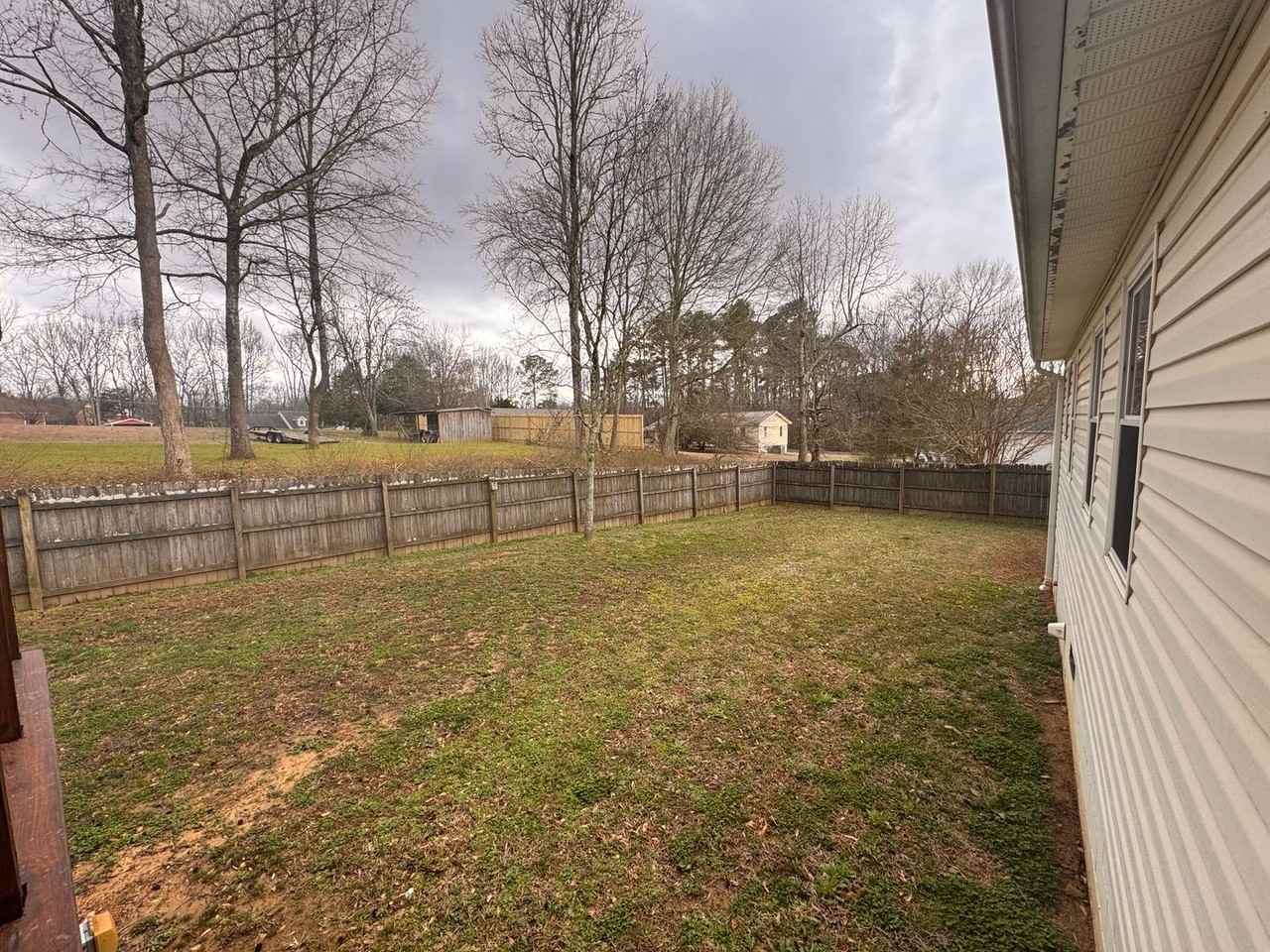 320 Jordan Ln Se - Photo 6 of 12