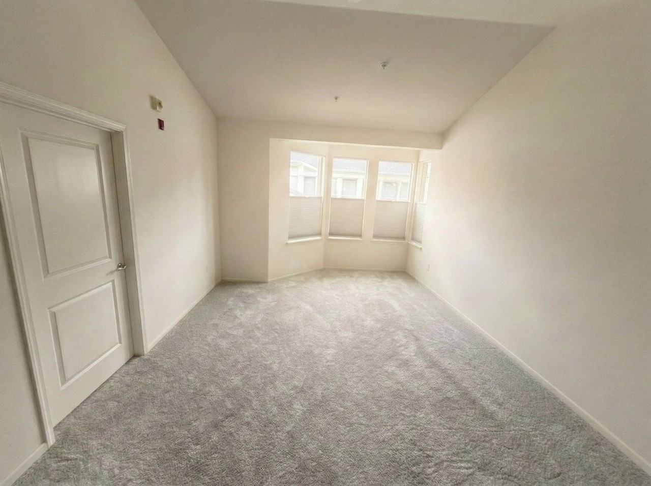 655 12th St - Photo 2 of 8