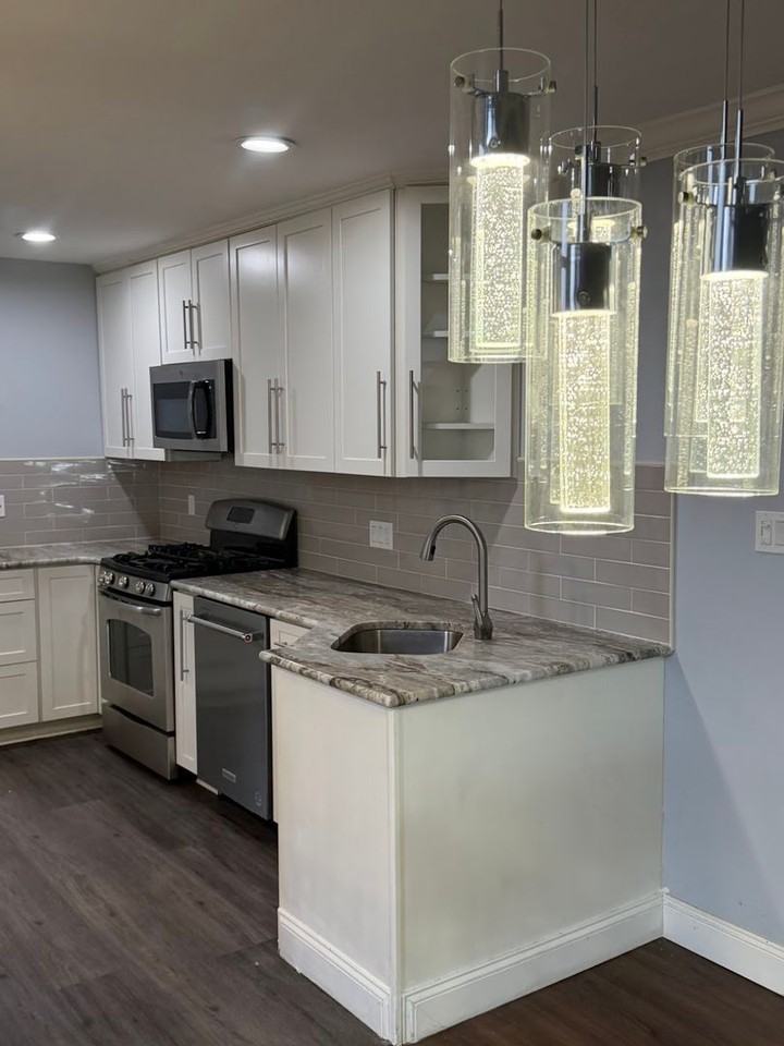 1 Club Ln - Photo 2 of 22