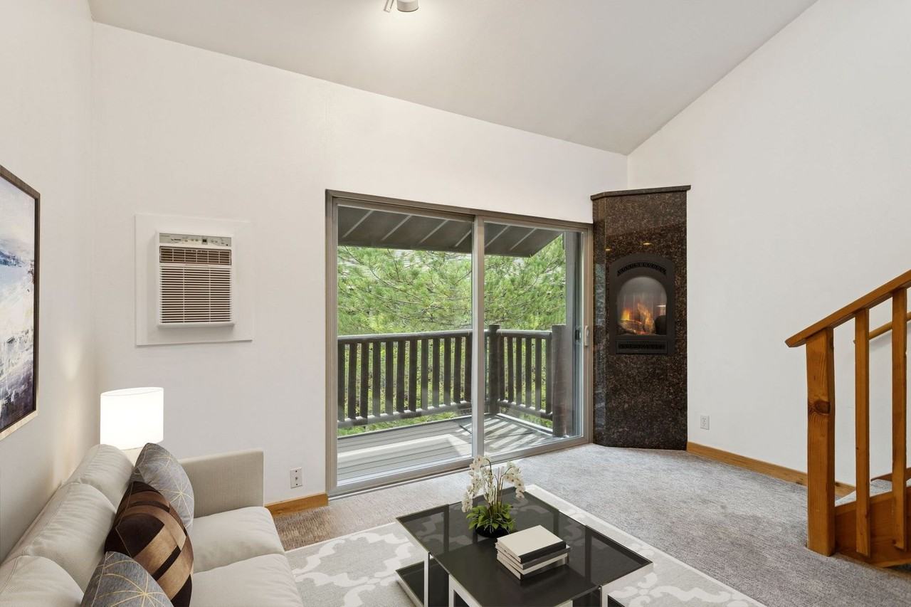 2285 Sidewinder Dr - Photo 3 of 5