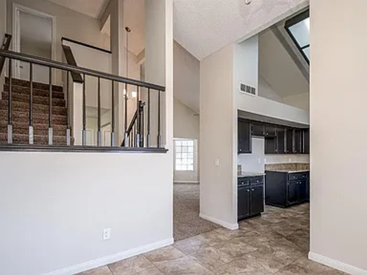 3316 Fiesta Ave - Photo 3 of 17