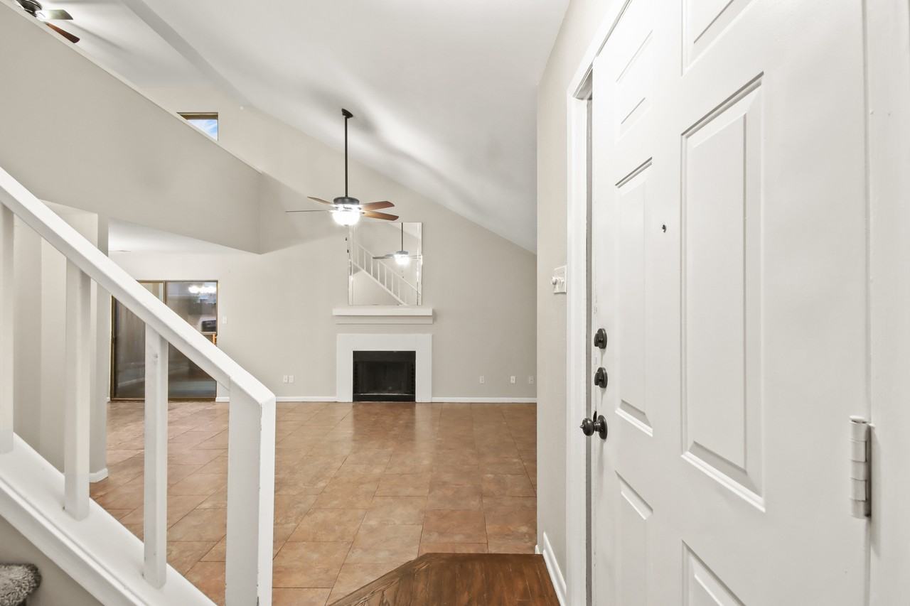 7812 Theissetta Dr #110 - Photo 7 of 25