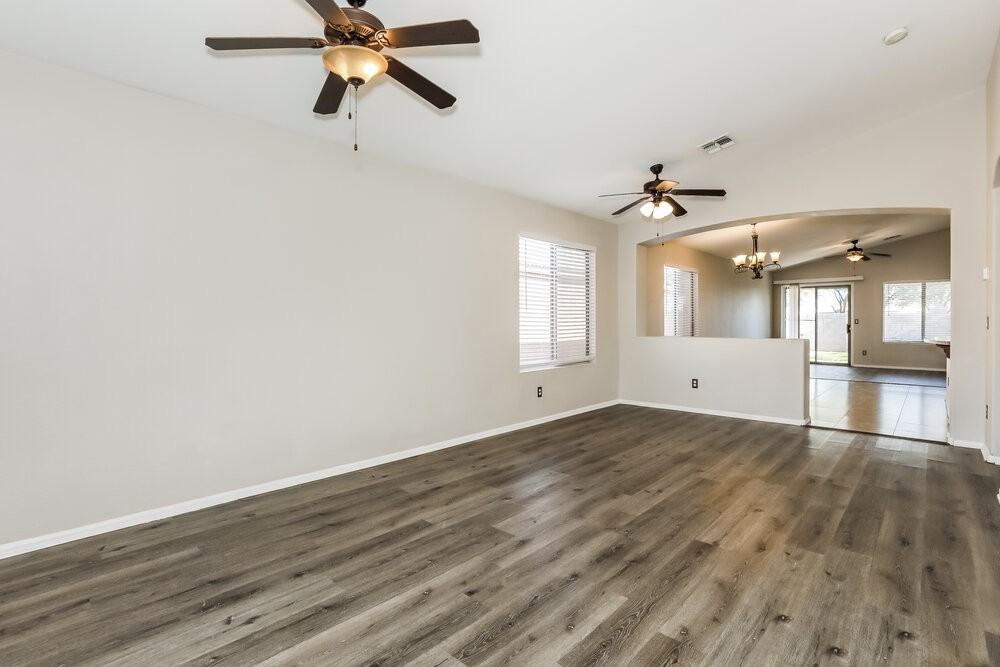 1105 E Nardini St - Photo 3 of 16